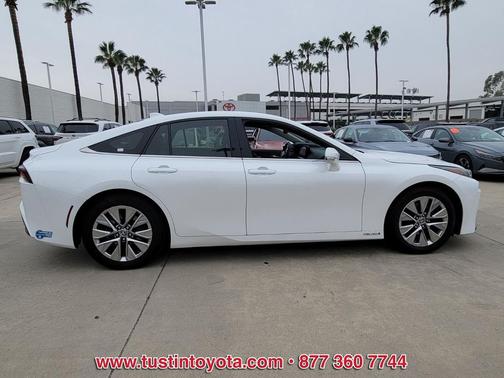 2021 Toyota Mirai Base