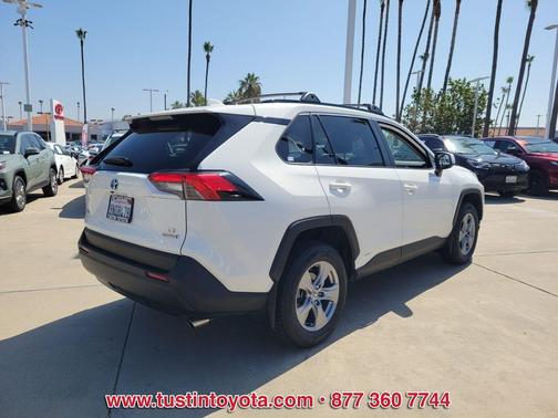 Ice Cap 2024 Toyota RAV4 Hybrid LE