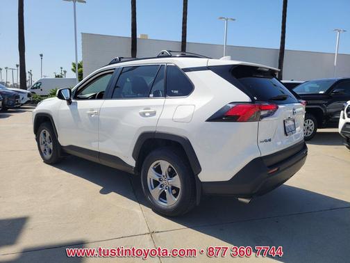 Ice Cap 2024 Toyota RAV4 Hybrid LE