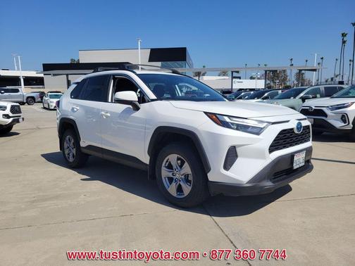 Ice Cap 2024 Toyota RAV4 Hybrid LE