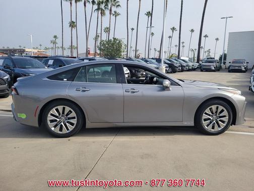 2022 Toyota Mirai Base