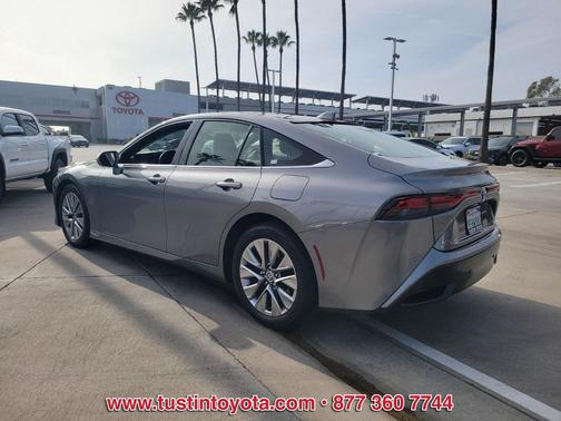 2022 Toyota Mirai Base