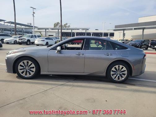 2022 Toyota Mirai Base