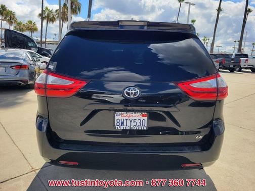 Midnight Black Metallic 2019 Toyota Sienna LE