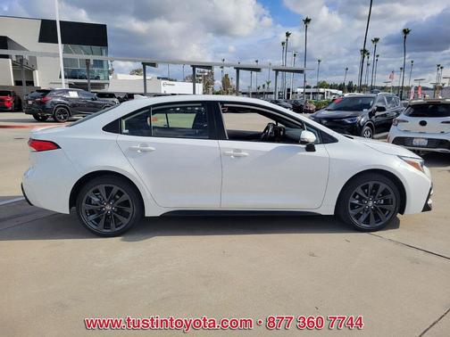 Ice 2024 Toyota Corolla Hybrid SE