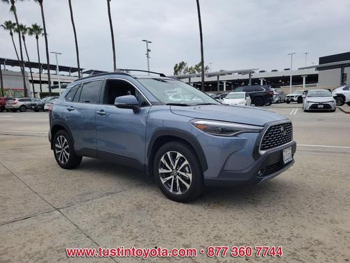2024 Toyota Corolla Cross XLE