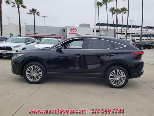 2022 Toyota Venza XLE