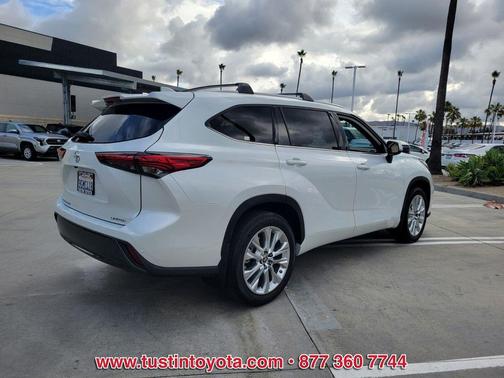 Wind Chill Pearl 2023 Toyota Highlander Limited