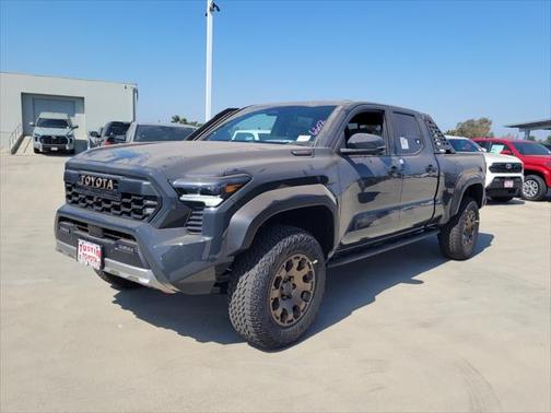 2025 Toyota Tacoma Hybrid Trailhunter