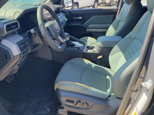 2025 Toyota Tacoma Hybrid Trailhunter