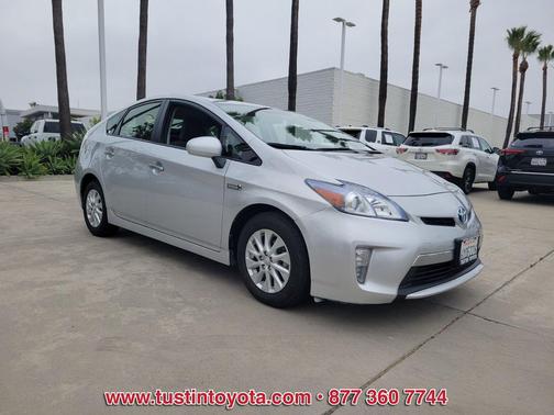 Classic Silver Metallic 2013 Toyota Prius Plug-in Base