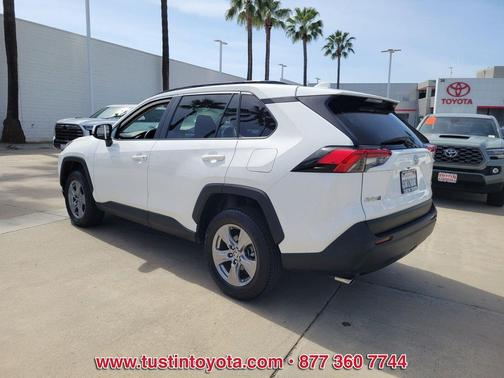 2022 Toyota RAV4 XLE