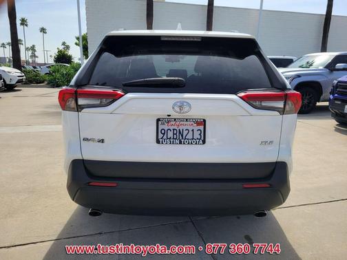 2022 Toyota RAV4 XLE