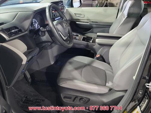 2023 Toyota Sienna XLE 8 Passenger