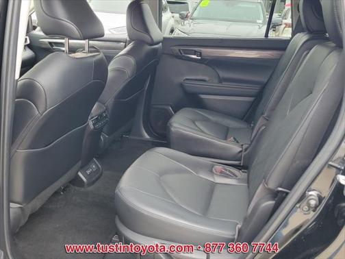2023 Toyota Highlander Platinum