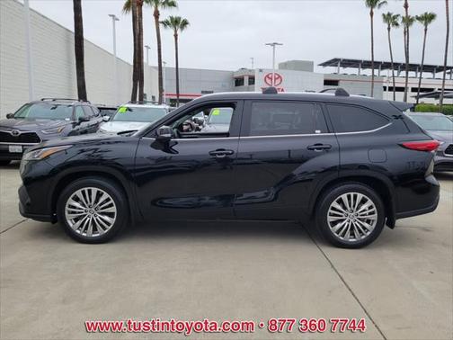 2023 Toyota Highlander Platinum