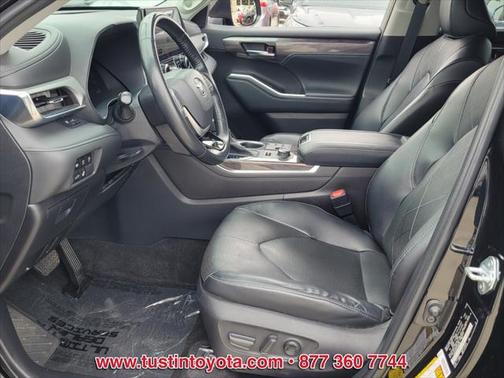 2023 Toyota Highlander Platinum