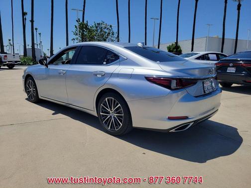 Iridium 2024 Lexus ES 350 Base