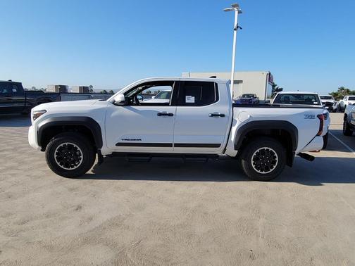 2025 Toyota Tacoma TRD Off-Road