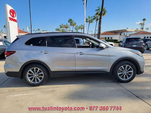 2018 Hyundai SANTA FE SE