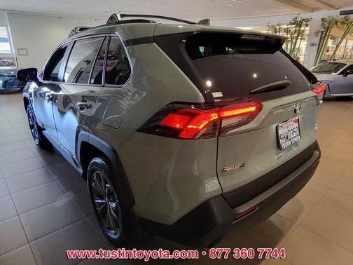 2023 Toyota RAV4 Hybrid XLE Premium
