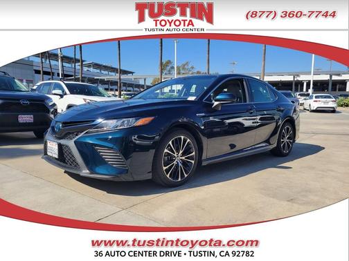 2018 Toyota Camry Hybrid SE