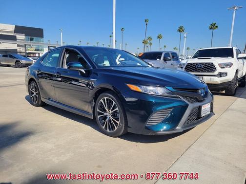 2018 Toyota Camry Hybrid SE