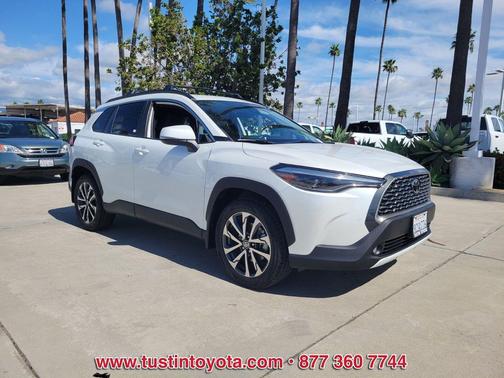 Wind Chill Pearl 2022 Toyota Corolla Cross XLE