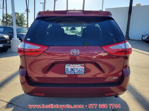 2019 Toyota Sienna XLE