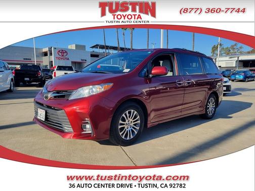 2019 Toyota Sienna XLE