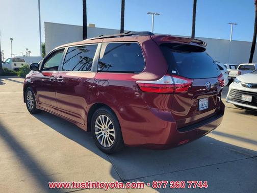 2019 Toyota Sienna XLE