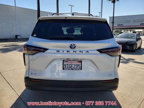 2025 Toyota Sienna XLE