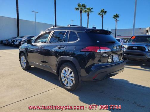2024 Toyota Corolla Cross LE