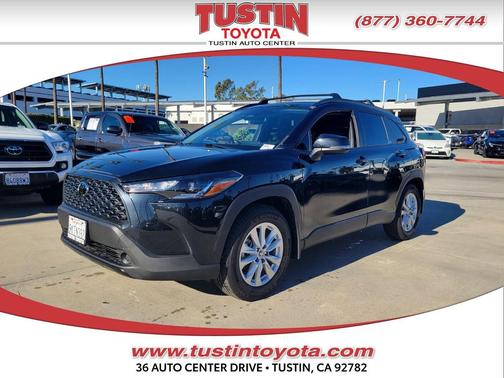2024 Toyota Corolla Cross LE