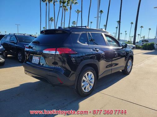 2024 Toyota Corolla Cross LE