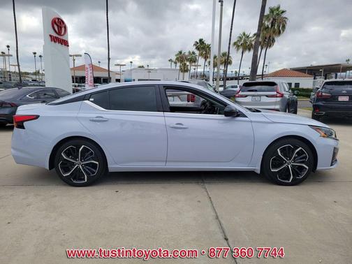 Gray Sky Pearl 2024 Nissan Altima SR FWD