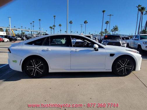 2023 Toyota Mirai Base