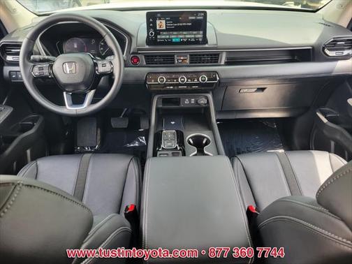 2025 Honda Pilot Touring 8-Passenger