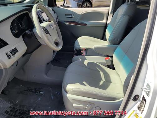 2014 Toyota Sienna XLE