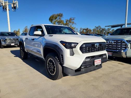 2025 Toyota Tacoma TRD Off Road