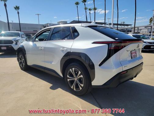 2024 Toyota bZ4X XLE