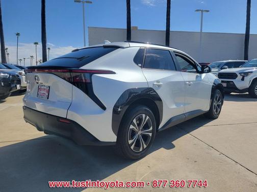 2024 Toyota bZ4X XLE