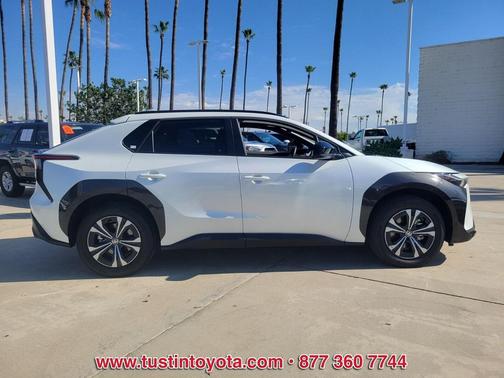 2024 Toyota bZ4X XLE