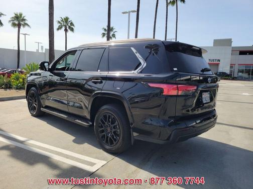 2023 Toyota Sequoia SR5