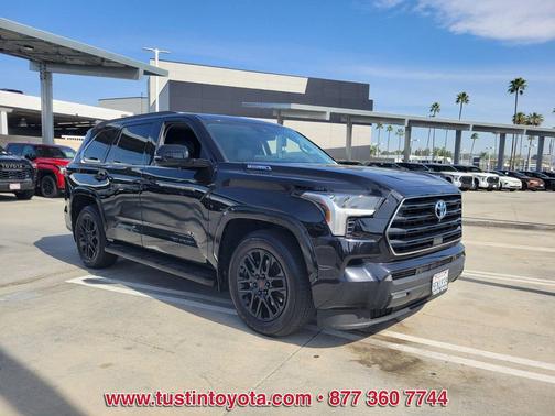 2023 Toyota Sequoia SR5