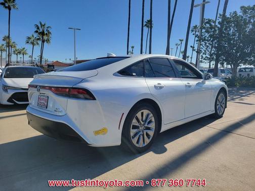 2022 Toyota Mirai Base