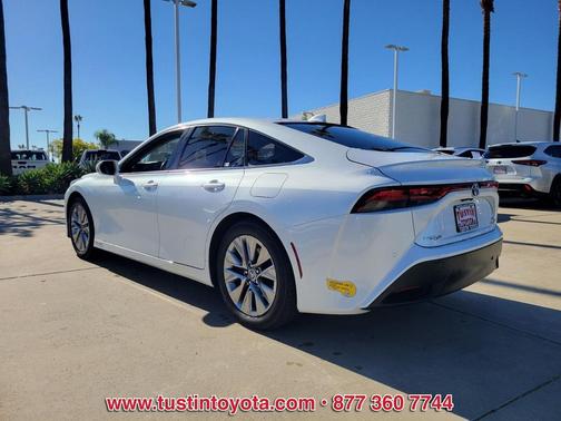 2022 Toyota Mirai Base