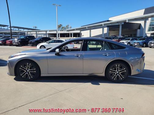 2021 Toyota Mirai Base