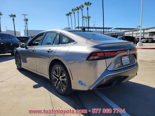 2021 Toyota Mirai Base