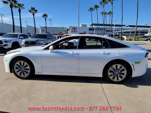 2022 Toyota Mirai Base